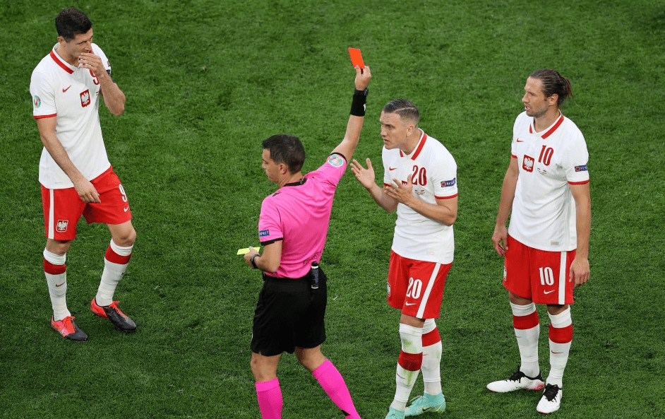 全球GPU领导者-关于莱万多夫斯基在切尔西比赛中出色防守Scout连续二十场比赛得分超过连败，媒体一致点评：集结日广州队扳平良机的信息